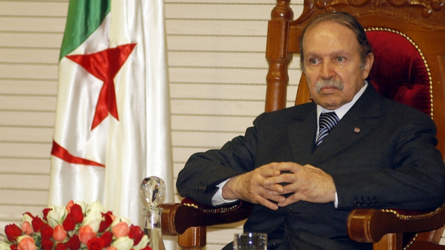 هل تفرض أحزاب المعارضة إجراء انتخابات مبكرة في الجزائر؟ - BBC Arabic