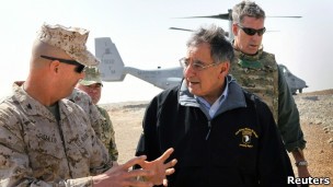 Qiz jinsiy aloqa paytida qichqiradi Rus seks filmlarini onlayn tomosha qiling.