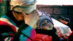 Yalangoch Yekaterina Ostrovskaya Jenna Kruz oglining dugonasini vasvasaga solayotgani aks etgan porno video