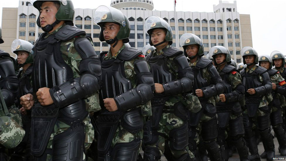 Orolni tejili seks amina fotoxa Yetuk ayolning yalangoch mushuki