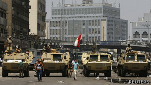 Suniy sperma porno dengizi