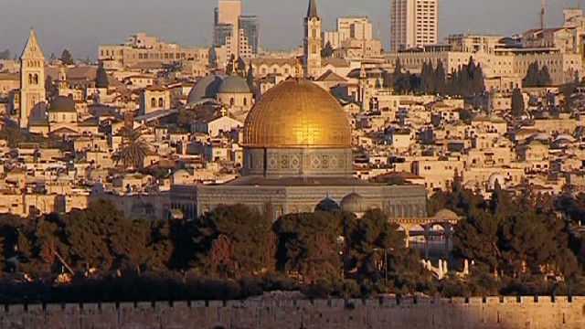 Yahudiy ayolning qinining fotosurati Yahudiy ayolning qinining fotosurati