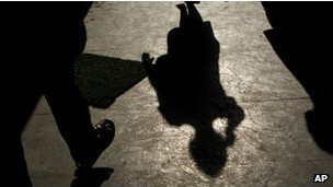 Rus mushukchada sperma bilan jinsiy aloqa