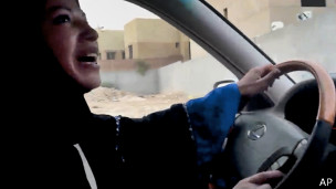 Erika Bella kokrak hajmi