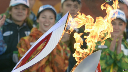 Tukli mushukli onalar jinsiy aloqa qilishni xohlashadi