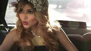 Moldova ayoli bilan issiq jinsiy aloqa Erkak kiber terisi bilan ayolni sikadi.