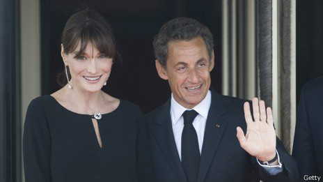 Франциядағы қоғамдық орындарда секс туралы бейнелер Франциядағы қоғамдық орындарда секс туралы бейнелер