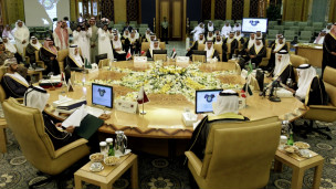 ‮الشرق الأوسط‬ - ‭BBC Arabic‬ - ‮ وفد سعودي رفيع يزور قطر  لتسوية الخلافات ‬