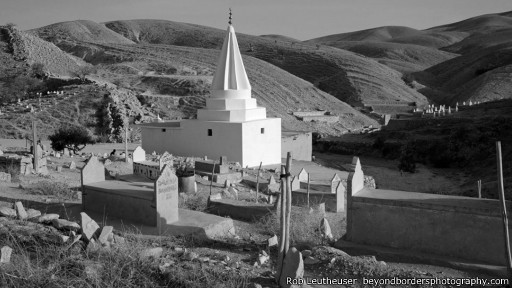 140808131654_yazidi_temples_512x288_robleutheuserbeyondbordersphotography.com