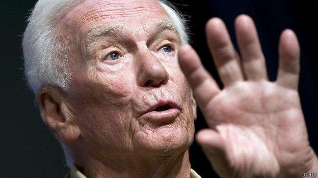 Американский астронавт Юджин Сернан