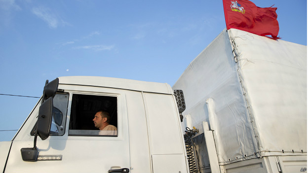 Кабина КАМАЗа гуманитарного конвоя