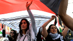 Miles de personas marcharon el 9 de agosto en Santiago para solidarizarse con el pueblo palestino.