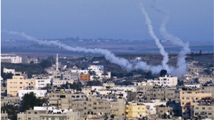 ‮الشرق الأوسط‬ - ‭BBC Arabic‬ - ‮إعدام 18  عميلا  فلسطينيا لإسرائيل في قطاع غزة ‬