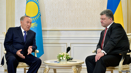 Preziydenty Kazahstana y Ukrainy Nursultan Nazarbaev y Petr Poroshenko v Minske