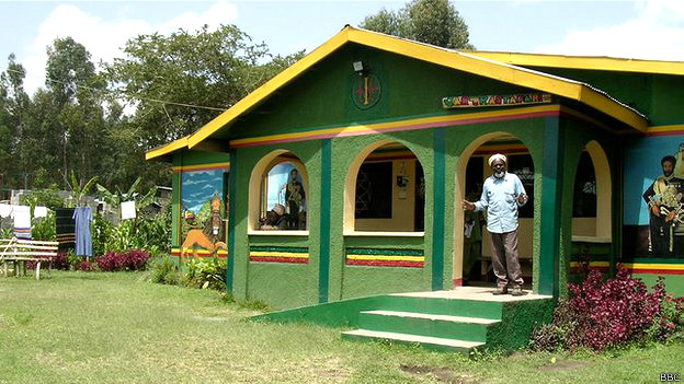 Hermano Vincent Wisdon en el tabernáculo de Shashamene