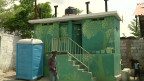 A Haïti, une eco-toilette contre le choléra