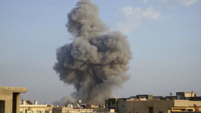 Suriye ABD saldırıları isyancıları IŞİD'e 'yaklaştırıyor'