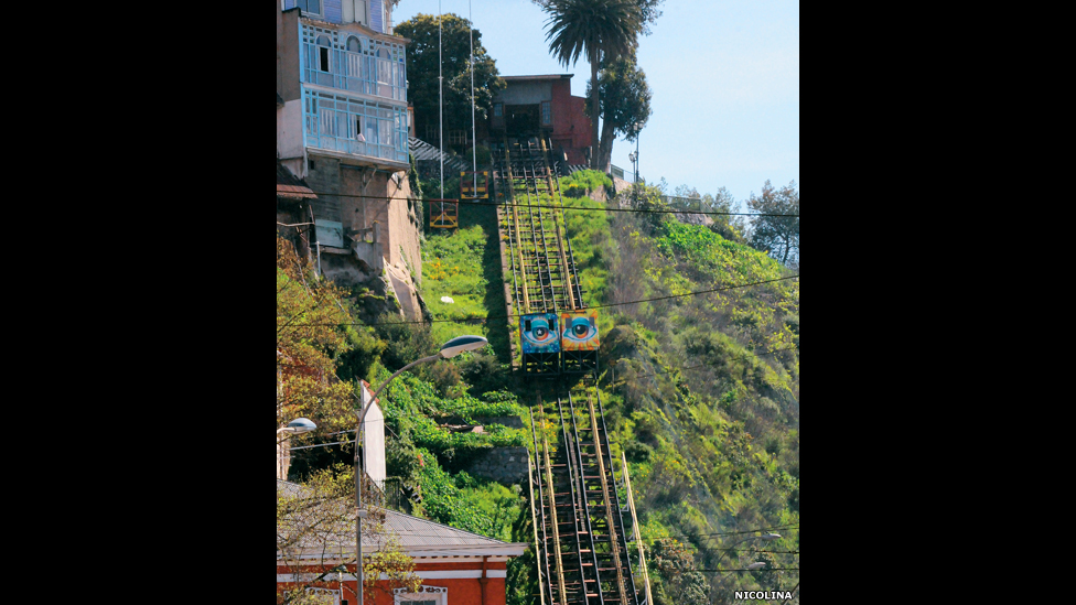 obra en Valparaíso, Chile, de Nicolina.