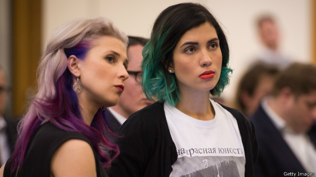 Краснодар өлкесінде жезөкшелер қайда тұрады? Жетілген күйеу мен әйелдің порнофотосуреттері