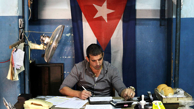 141223170027_cuba_blog_640x360_reuters_nocredit.jpg (640×360)
