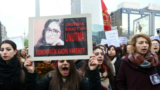 ozgecan aslanin qətlində təqsirli taninanlara omurluk həbs cəzasi bbc news azərbaycanca