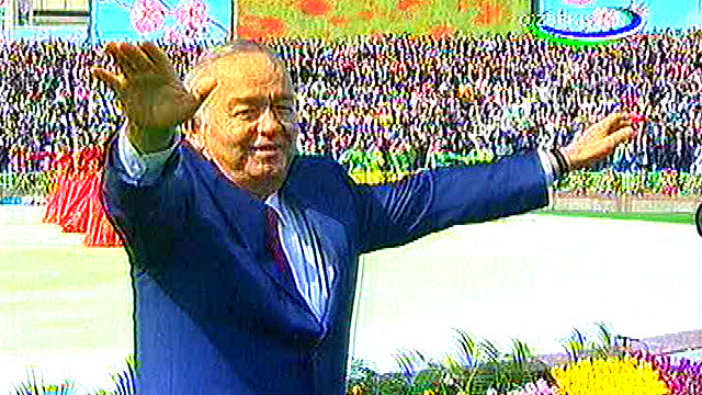 Talabalar gichirlagan toshakda porno