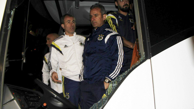 Tim Sepakbola Turki Fenerbahce Ditembak Bbc News Indonesia
