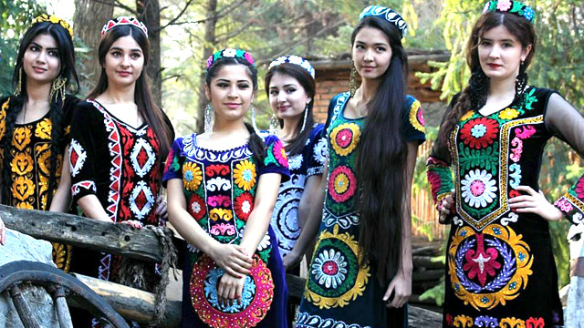 Shaxsiy videoga yozilgan rus pornosi Hardkor ogzaki porno video