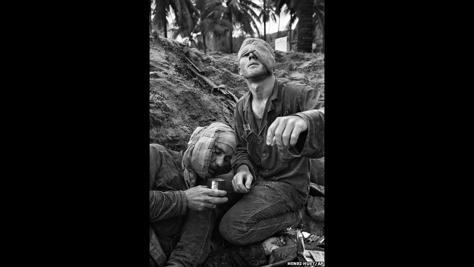 Ảnh: Henri Huet/AP