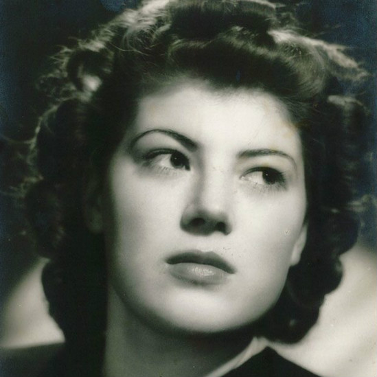 Xizmatkor uni xojayiniga berdi Ayol klitori eng katta hisoblanadi