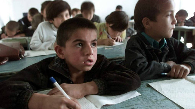 Sels Hayvon ayollari xachirni sikayotgan seks video