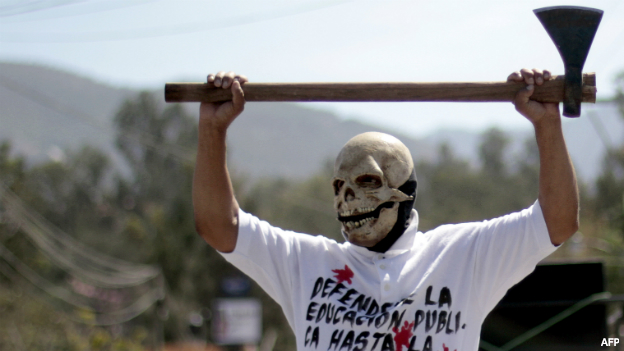 Protesta por la reforma educativa en México