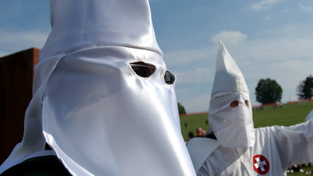 O ressurgimento da Ku Klux Klan no ano de seu 150º aniversário