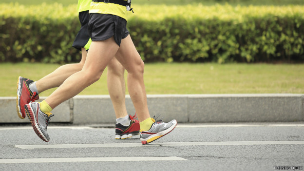 Tenis para correr en pavimento online