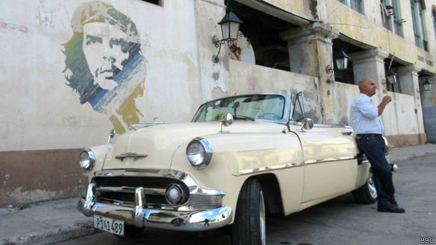Muchos cubanos creen que la situación mejorará si se retira el embargo.