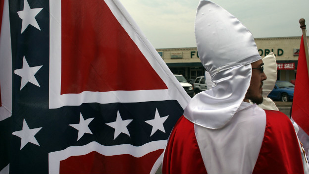 O ressurgimento da Ku Klux Klan no ano de seu 150º aniversário