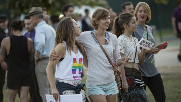 Sex Family Orgy ni onlayn tomosha qiling Super sexy onalar onlayn