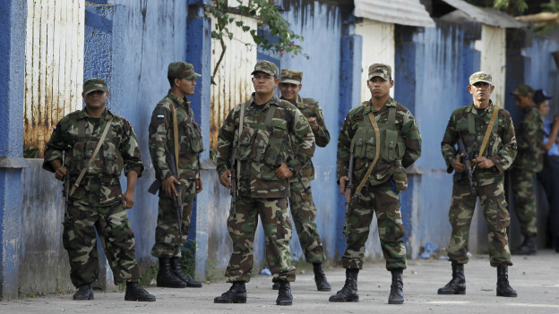 Soldados nicaragüenses