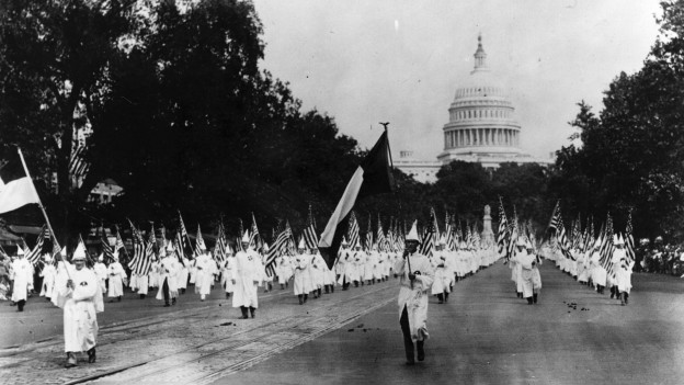 KKK☆ O ressurgimento da Ku Klux Klan no ano de seu 150º aniversário