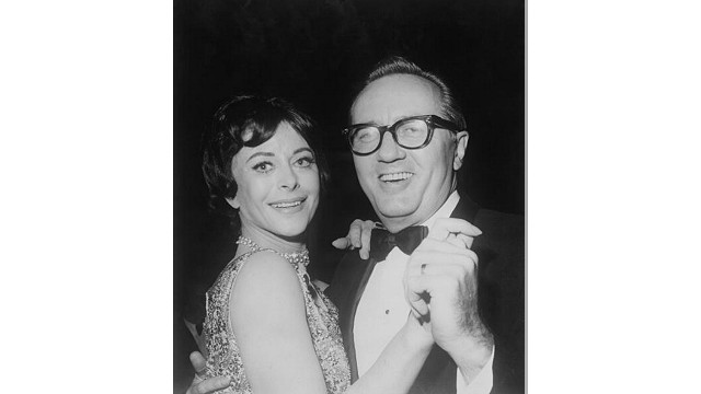 Литердсіз сексуалды гимнасттар Литердсіз сексуалды гимнасттар