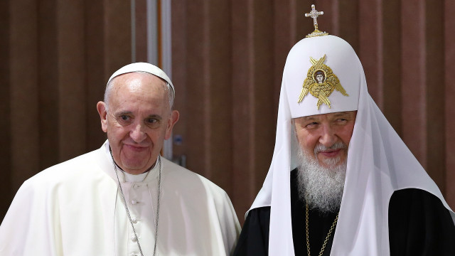 اجتماع تاريخي بين بابا الفاتيكان وبطريرك الأرثوذكس الروسي لإنقاذ مسيحيي الشرق الأوسط Bbc News عربي