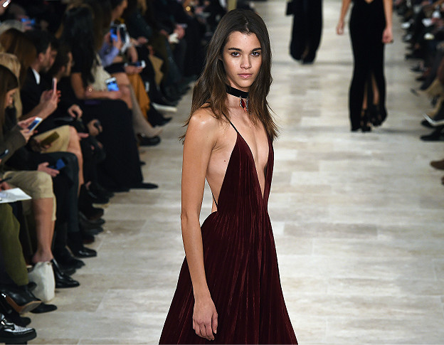 Мас секс әйелдерді қараңыз Өте әдемі аққұбамен жыныстық қатынасты қараңыз