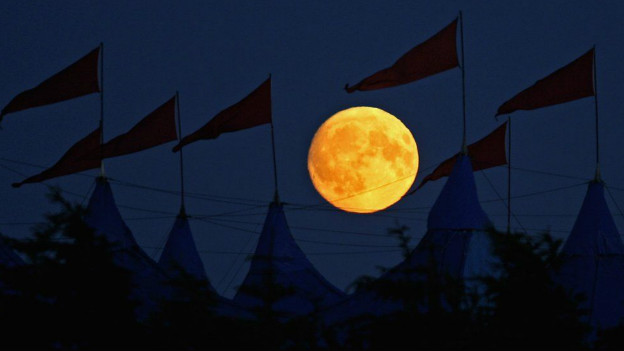 Suara musik dari bulan