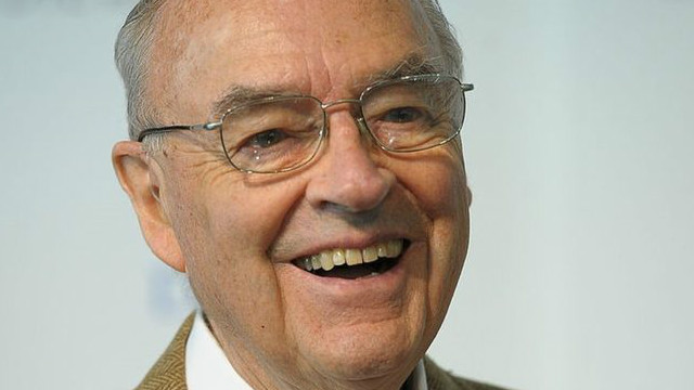 سيناتور أمريكي سابق يبلغ من العمر 90 عاما يقرر الزواج من رجل Bbc News عربي