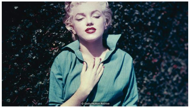 Burgulash fotosurati bilan blowjob Itachi va mast Sasuke jinsiy komiksga ega