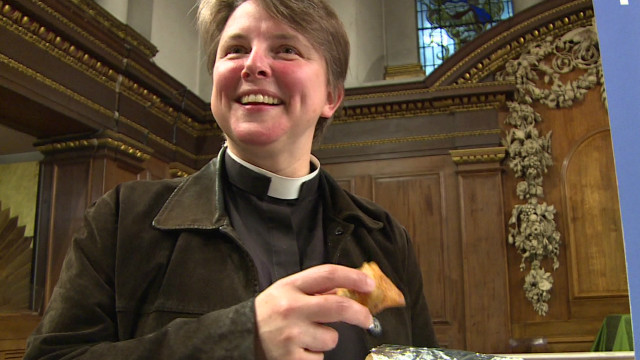 pendeta Lucy Winkett