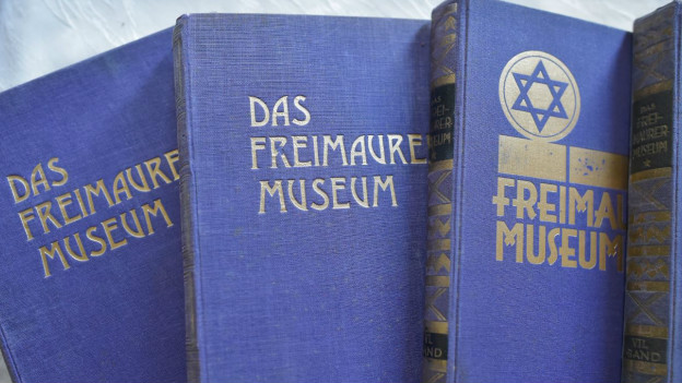 Масонам Германии возвращают украденные нацистами книги