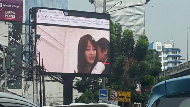 Egizaklar minutlarga porno onlayn tomosha qilish imkonini beradi