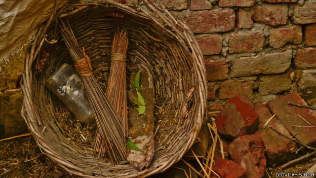 140825171701_human_scavengers_624x351_digvijaysingh.jpg