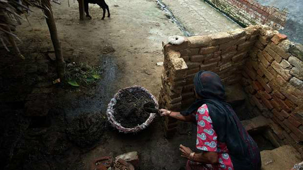 140825172737_human_scavenger_624x351_afp.jpg